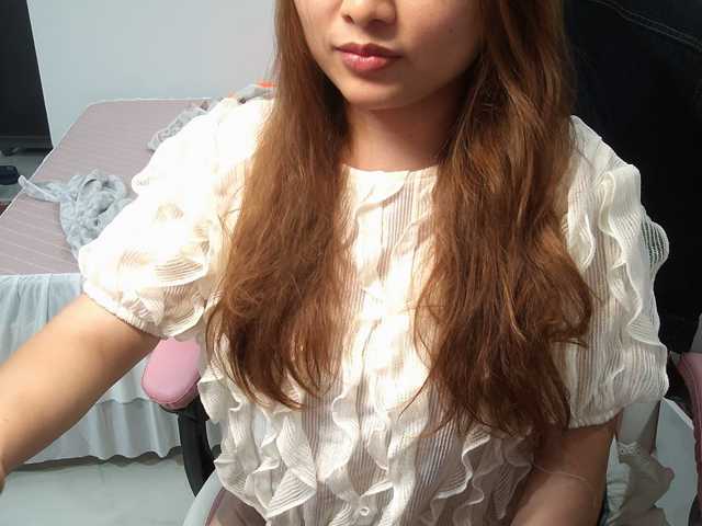Julia98 live cam on BongaCams