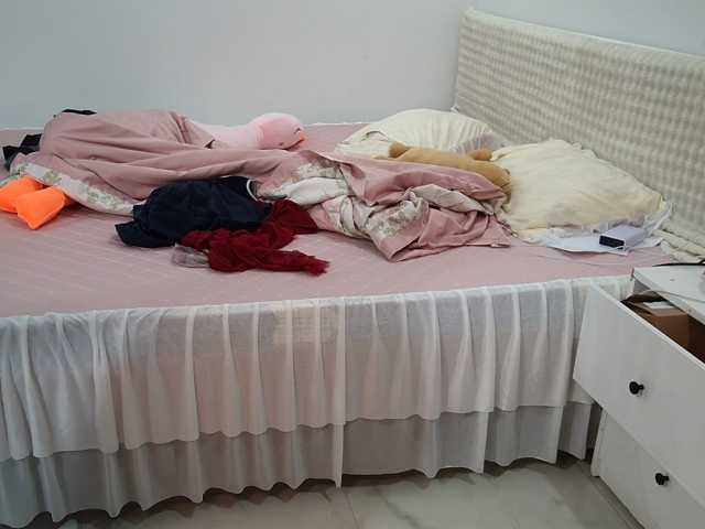 Julia98 live cam on BongaCams