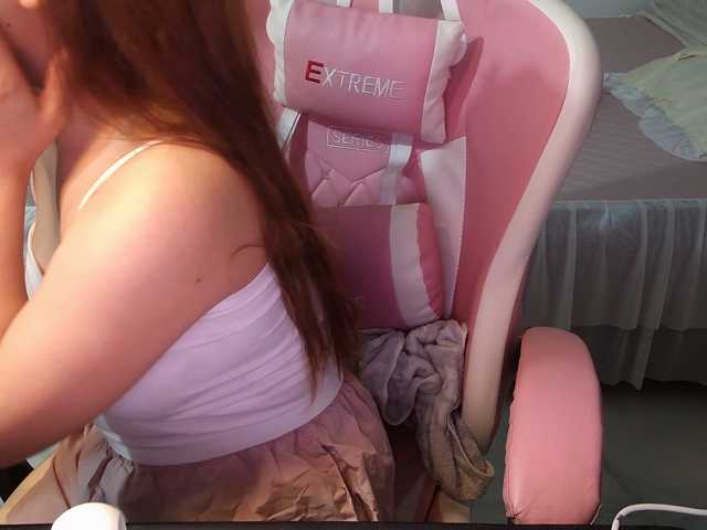 Julia98 live cam on BongaCams