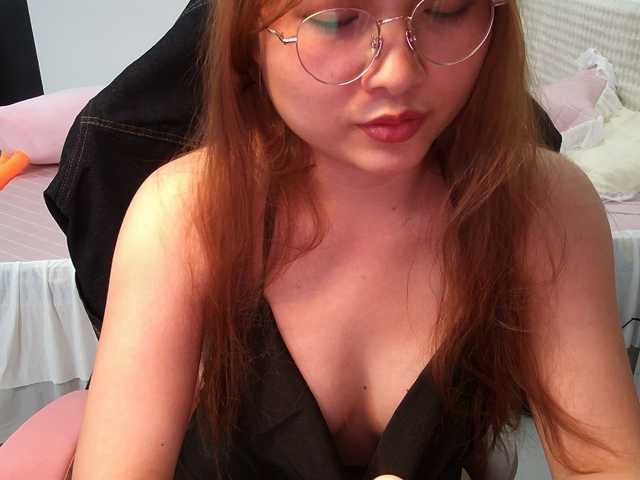 Julia98 live cam on BongaCams
