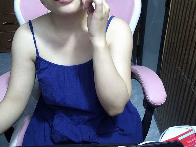 Julia98 live cam on BongaCams