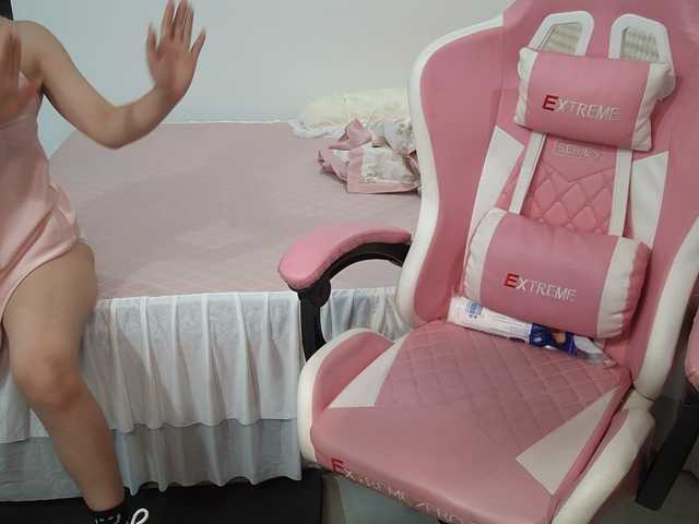 Julia98 live cam on BongaCams
