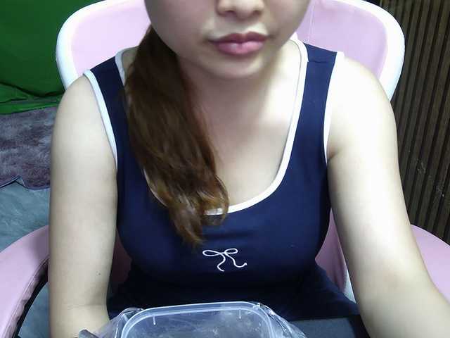 Julia98 live cam on BongaCams