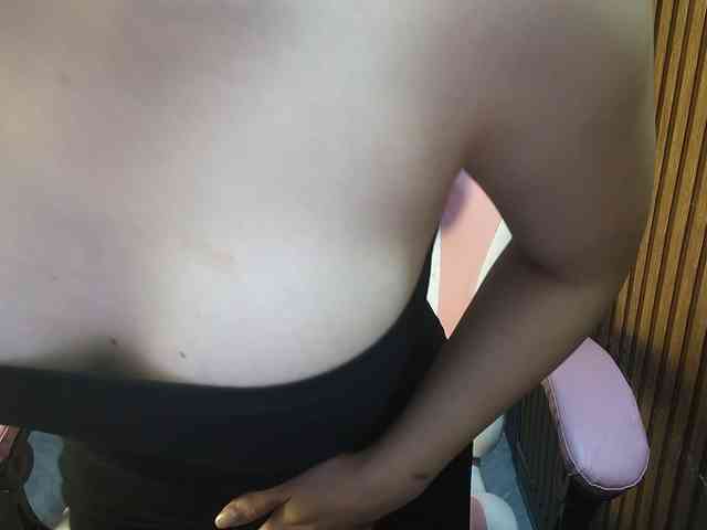 Julia98 webcam