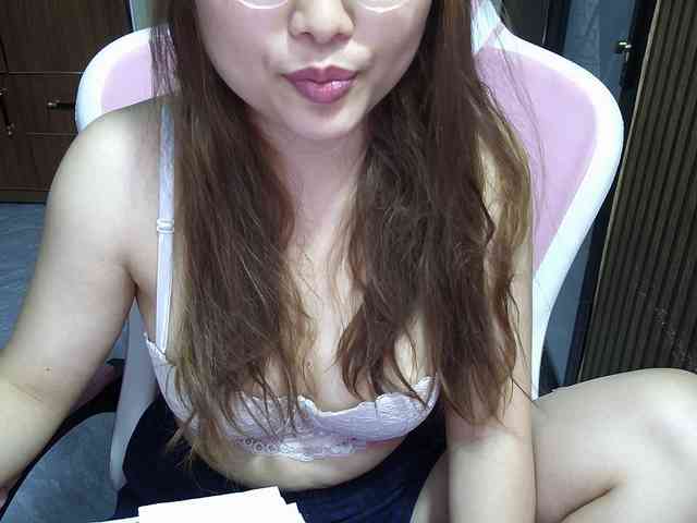 Julia98 webcam