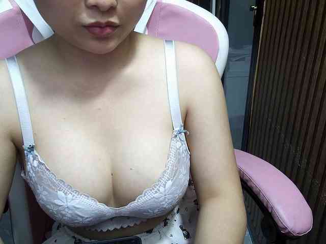 Julia98 webcam