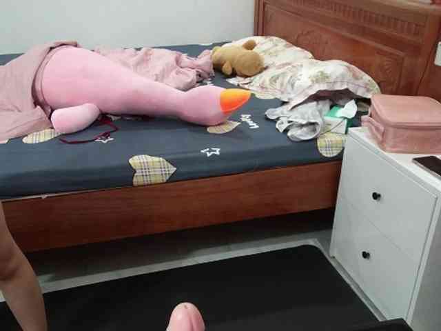 Julia98 webcam