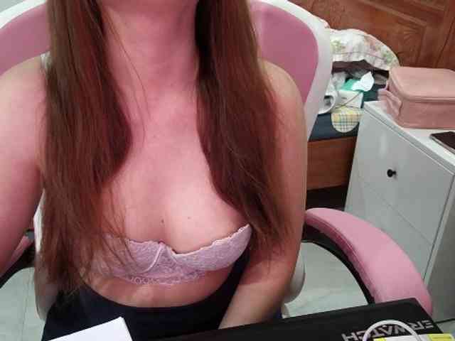 Julia98 webcam