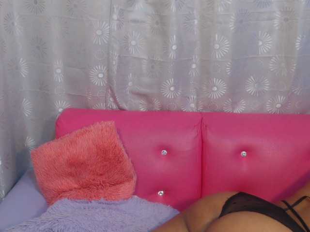 amywest live webcam show