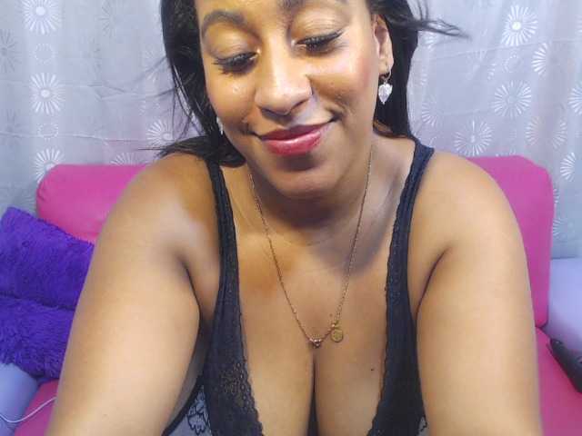 amywest live cam on BongaCams