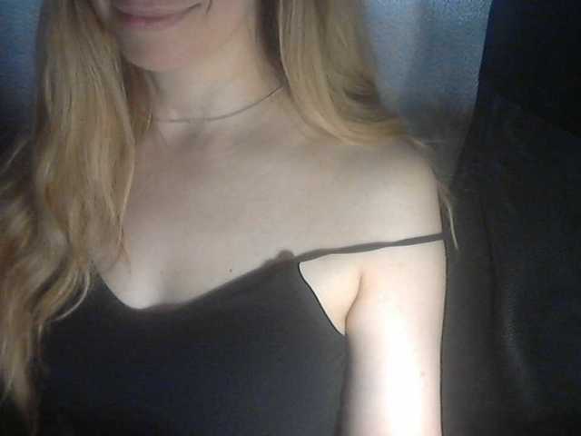 le modèle 777Alina777 est en webcam porno dans un show sur le site bongacams, il possède les tags suivants: White/Caucasian,Blonde,Trimmed