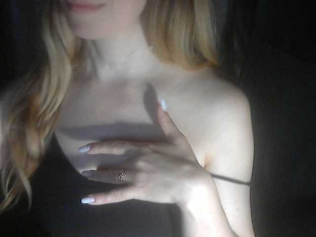 777Alina777 live cam on BongaCams