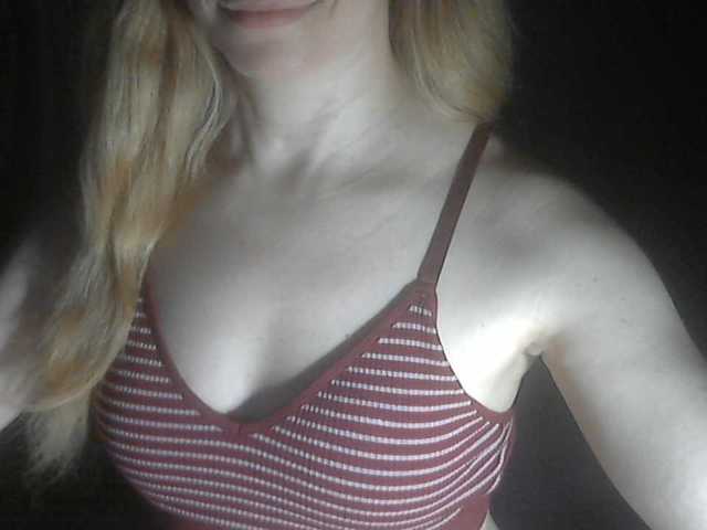 777Alina777 live cam on BongaCams