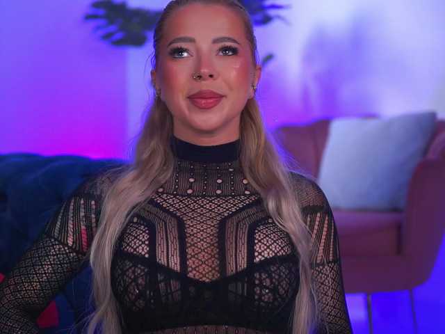 DaenerysDrogo live cam on BongaCams