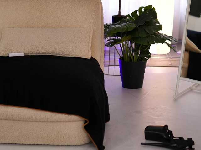 DaenerysDrogo live cam on BongaCams