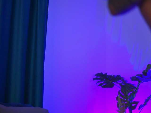 DaenerysDrogo live webcam show