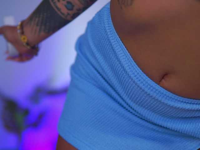 RedLara live cam on BongaCams