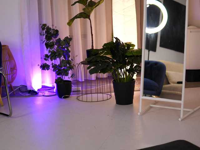 DaenerysDrogo live cam on BongaCams