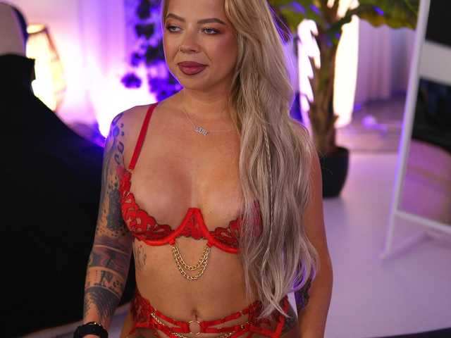 DaenerysDrogo live cam on BongaCams