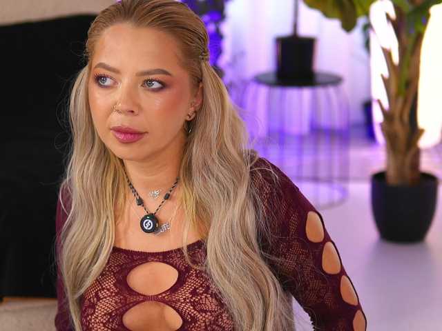 DaenerysDrogo live cam on BongaCams