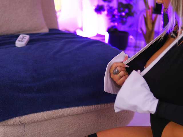 DaenerysDrogo live cam on BongaCams