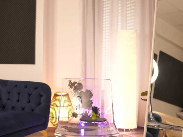 RedLara live cam on BongaCams