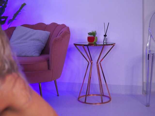 DaenerysDrogo live cam on BongaCams