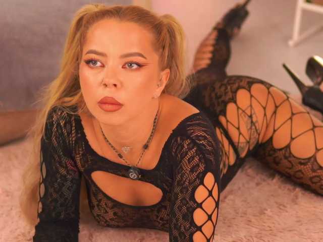 DaenerysDrogo live cam on BongaCams
