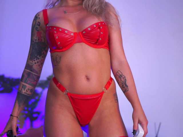 DaenerysDrogo live cam on BongaCams