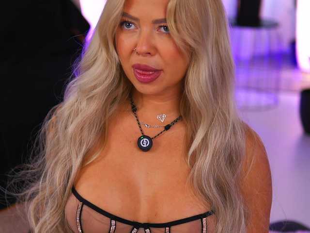 DaenerysDrogo live cam on BongaCams