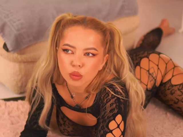 DaenerysDrogo live cam on BongaCams
