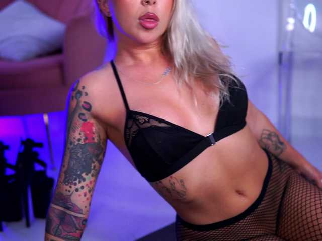 DaenerysDrogo live cam
