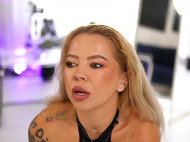 DaenerysDrogo live cam on BongaCams