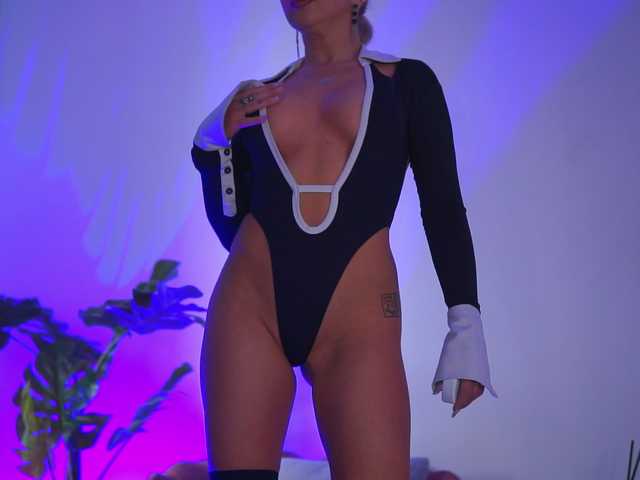 DaenerysDrogo live cam on BongaCams