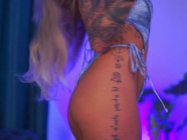 DaenerysDrogo live cam on BongaCams