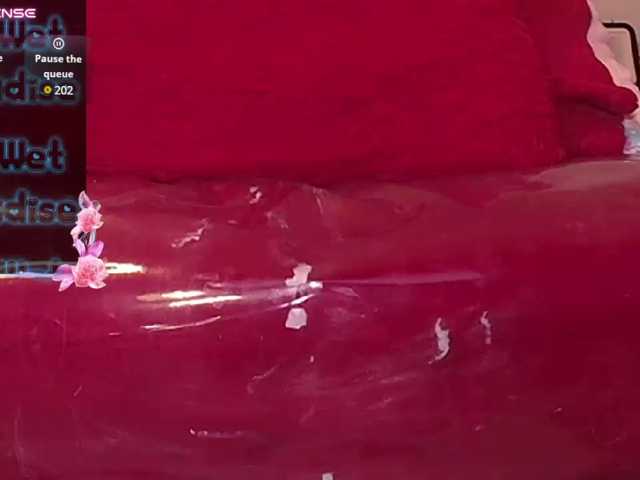 Queensquirtluna live cam