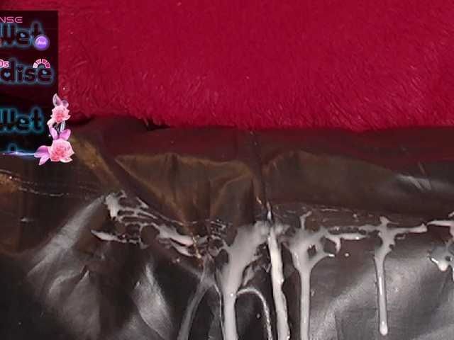 queensquirtluna live webcam show