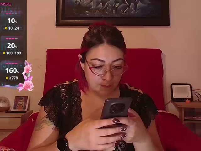 queensquirtluna live cam preview