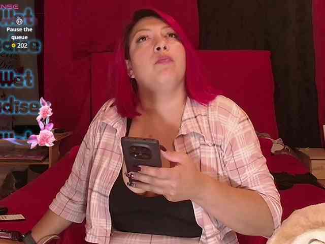 queensquirtluna webcam