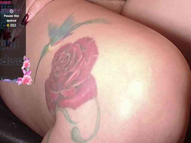 queensquirtluna webcam