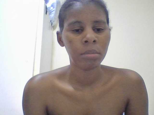 hotdreamteen live cam on BongaCams