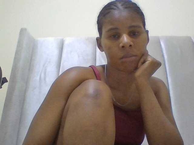 hotdreamteen live cam on BongaCams