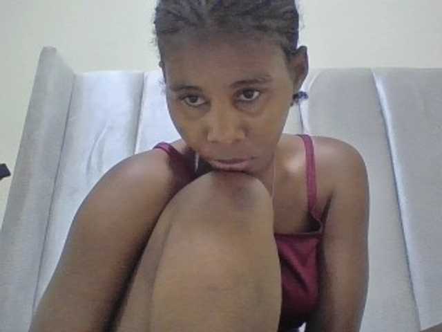 hotdreamteen live cam on BongaCams