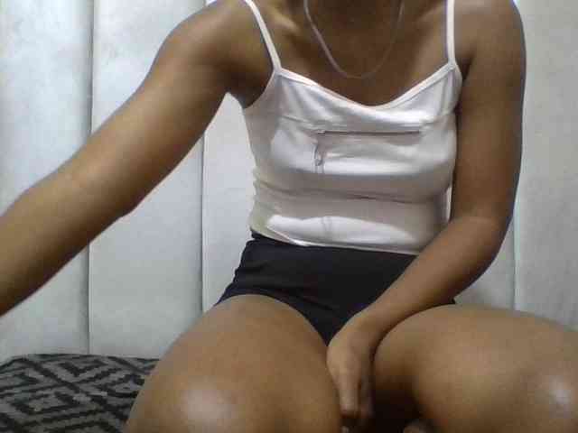 hotdreamteen webcam