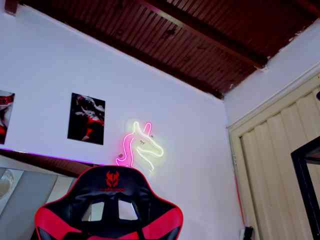 sweetangela Live Webcam on BongaCams