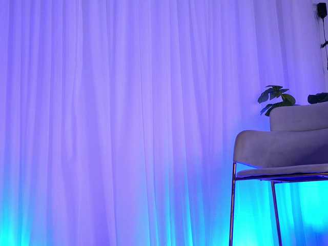 AnaisLeblanc live cam on BongaCams