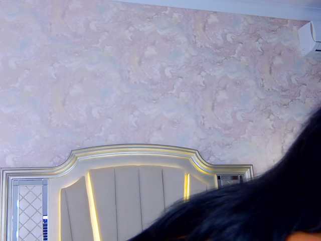 Issadorra live cam on BongaCams