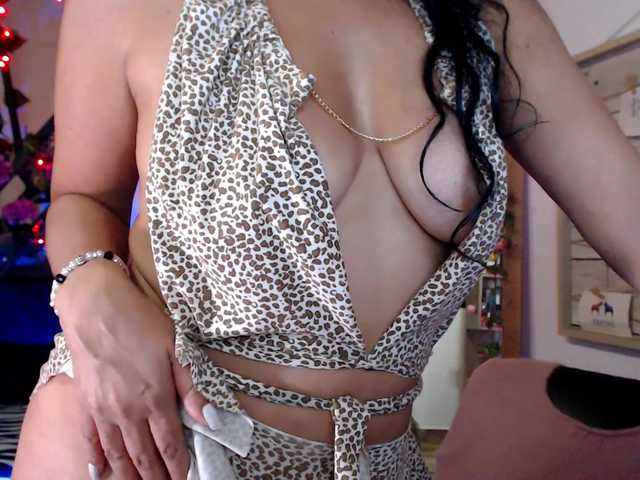 lunasky83's BongaCams show and profile