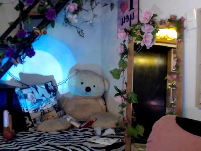 lunasky83 live cam on BongaCams