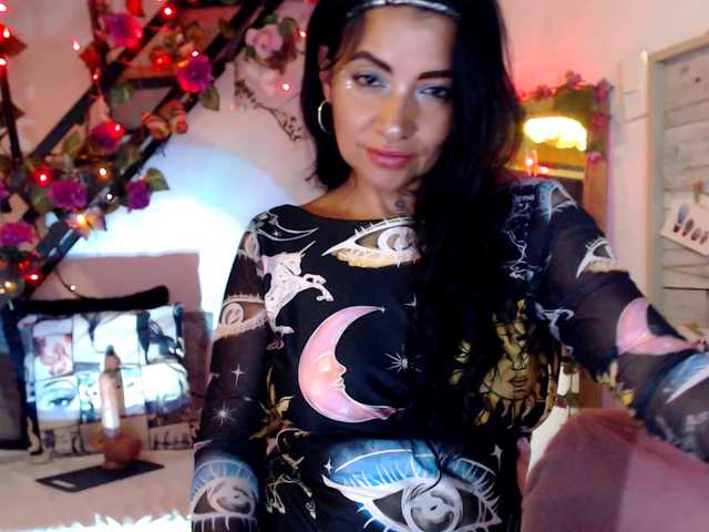 lunasky83 live cam on BongaCams